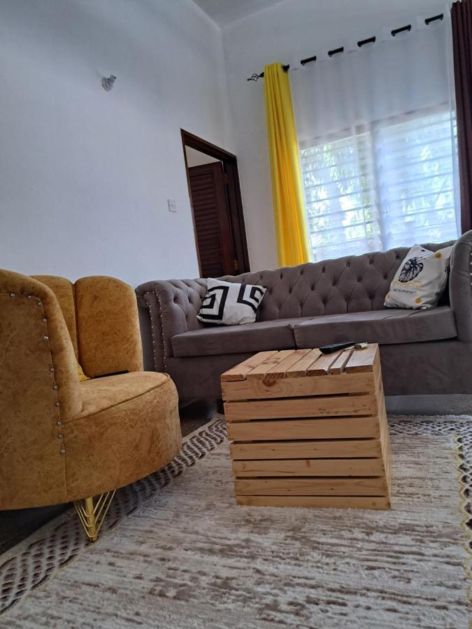 Halisi Stays 1Bed Near Sgr/Airport Момбаса Екстер'єр фото
