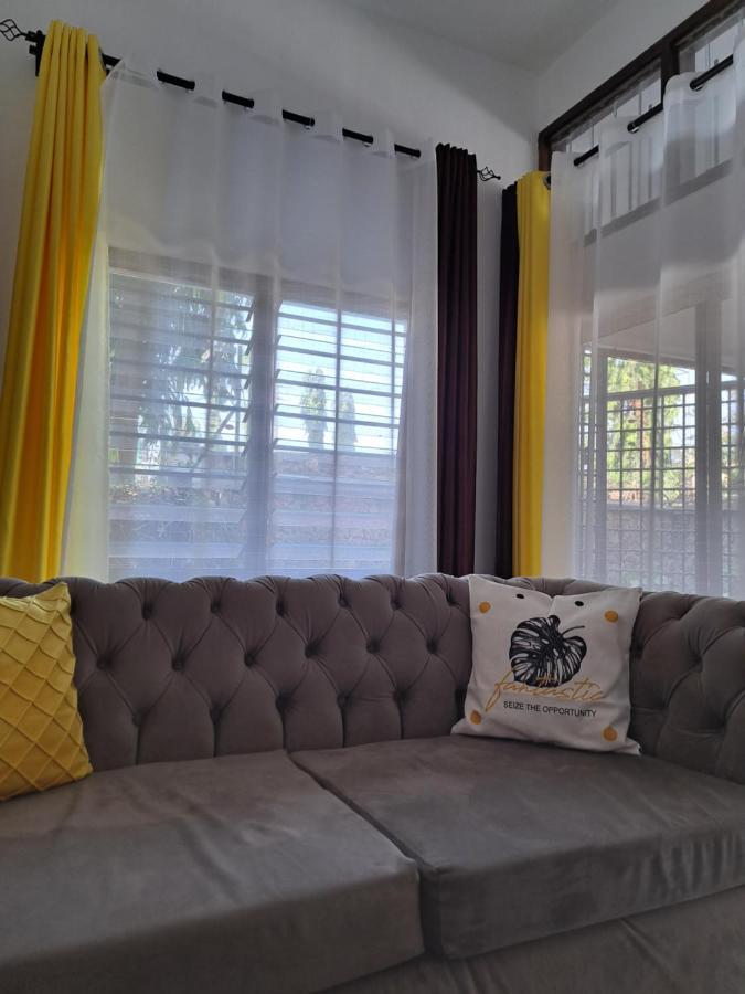 Halisi Stays 1Bed Near Sgr/Airport Момбаса Екстер'єр фото